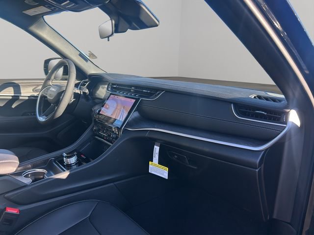 New 2025 Jeep Grand Cherokee Limited image 34