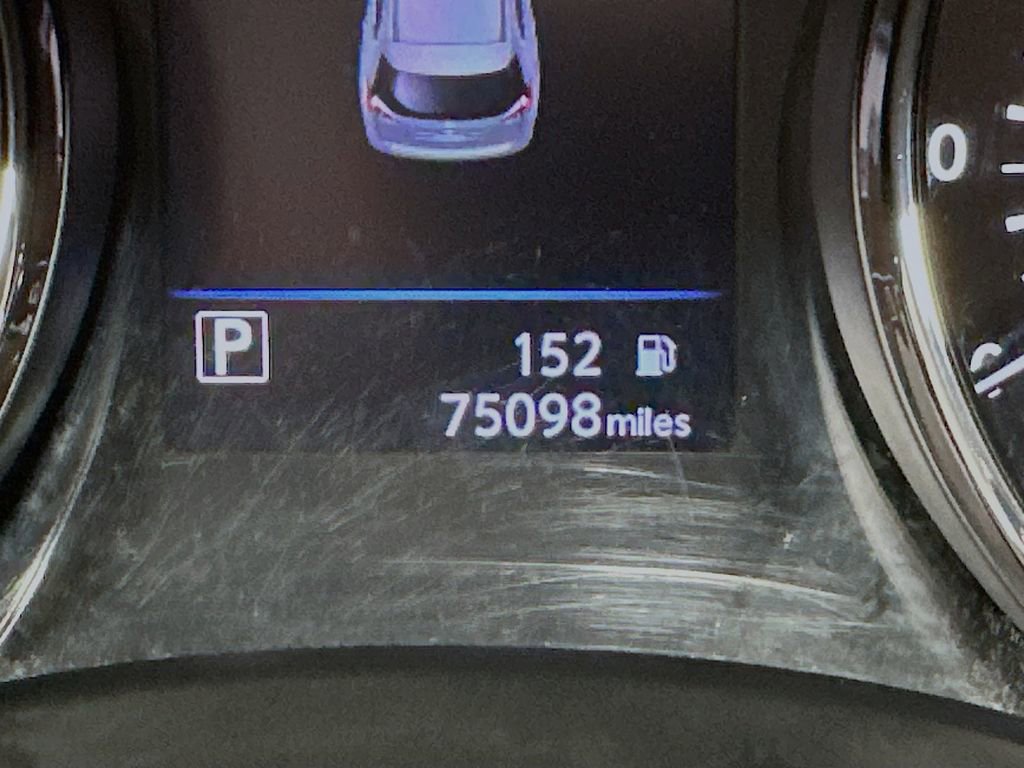 Used 2018 Nissan Rogue SV image 13