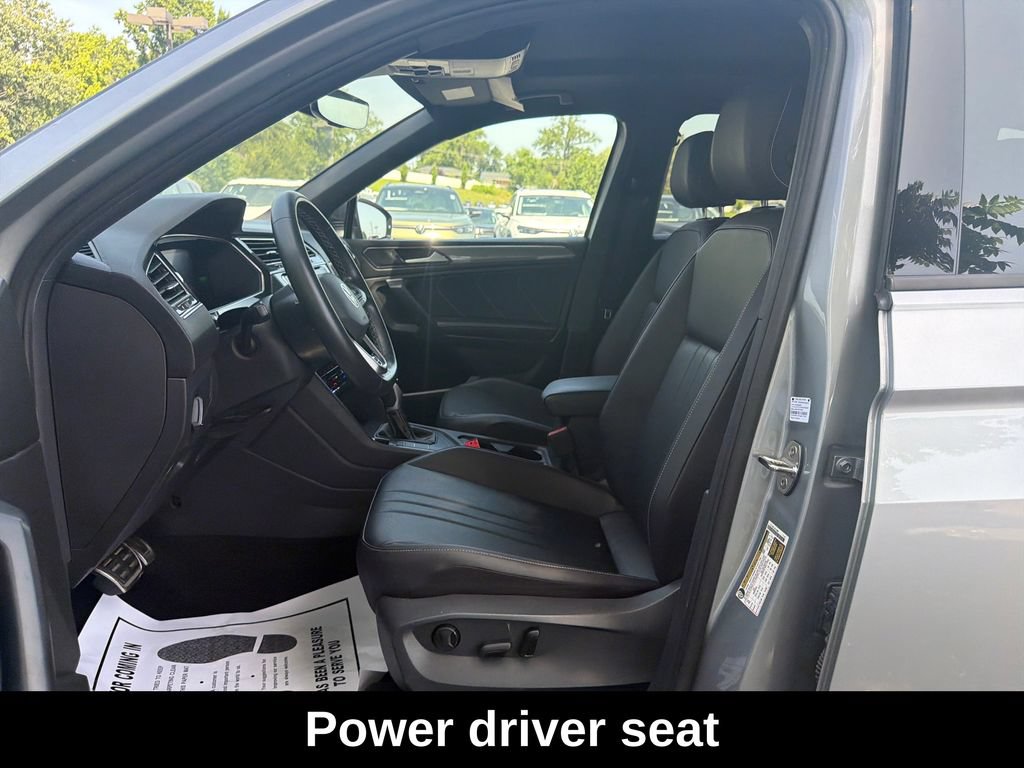 Used 2023 Volkswagen Tiguan SE R-Line FWD image 11
