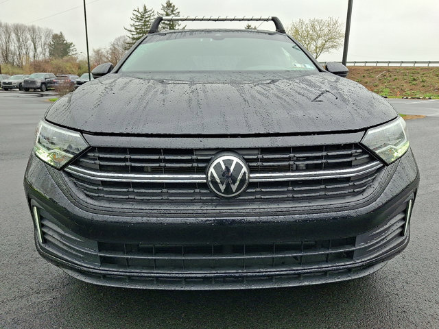 Used 2024 Volkswagen Jetta Sport image 2