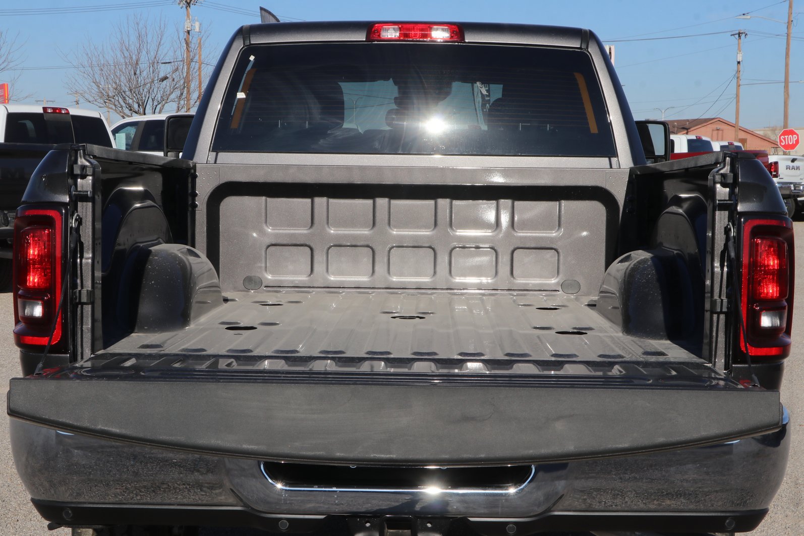 New 2026 RAM 2500 Big Horn AWD/4WD image 27