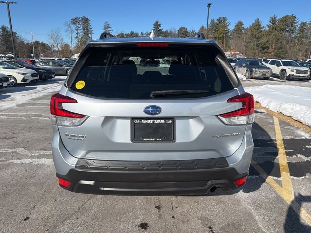 Used 2023 Subaru Forester Premium image 6