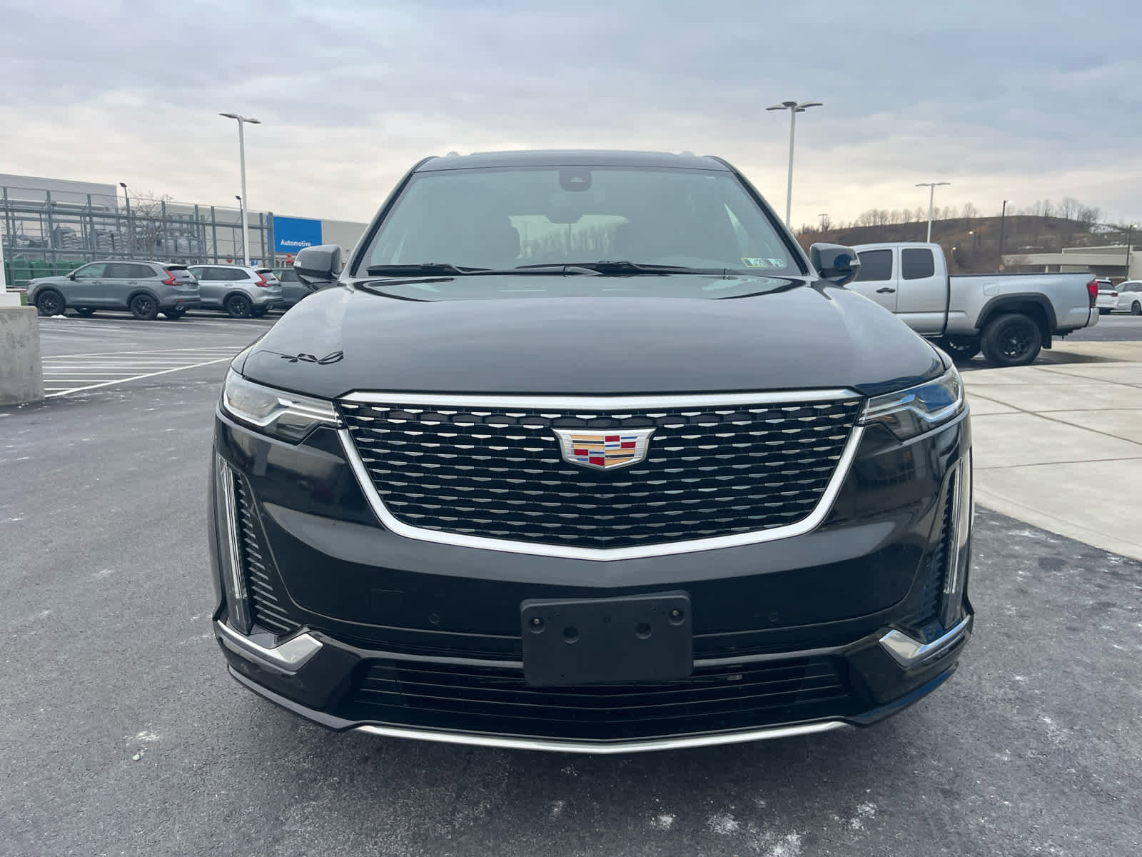 Used 2025 Cadillac XT6 Premium Luxury image 4