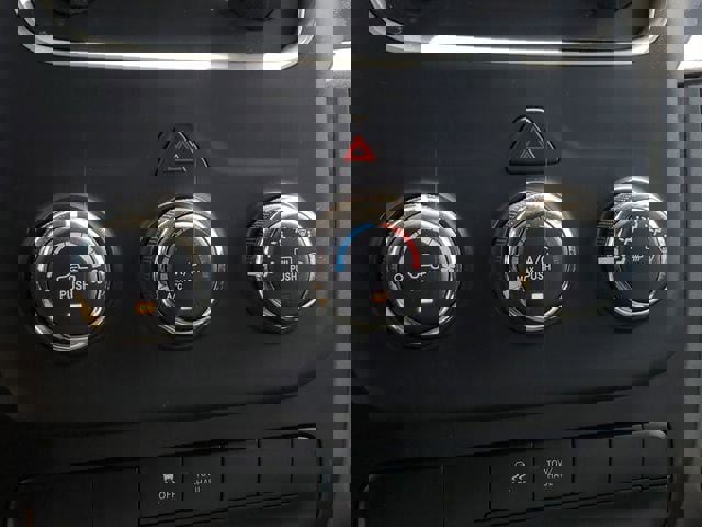 Used 2014 RAM 1500 Express image 29