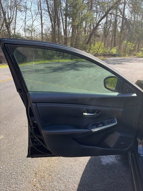 Used 2023 Nissan Sentra SR w/ SR Premium Package image 12