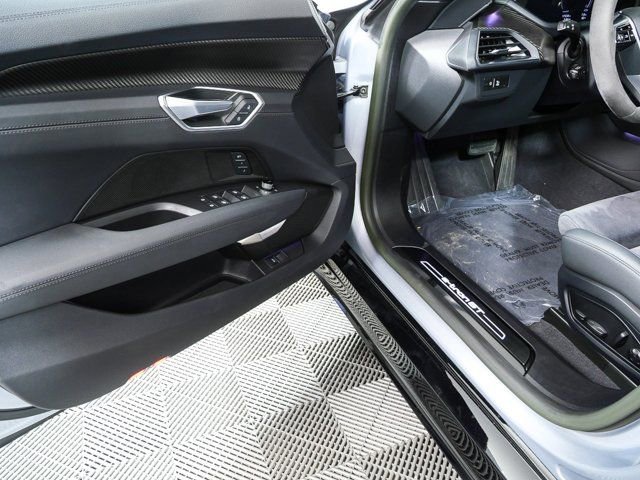 Used 2023 Audi e-tron GT Prestige w/ Prestige Package image 8