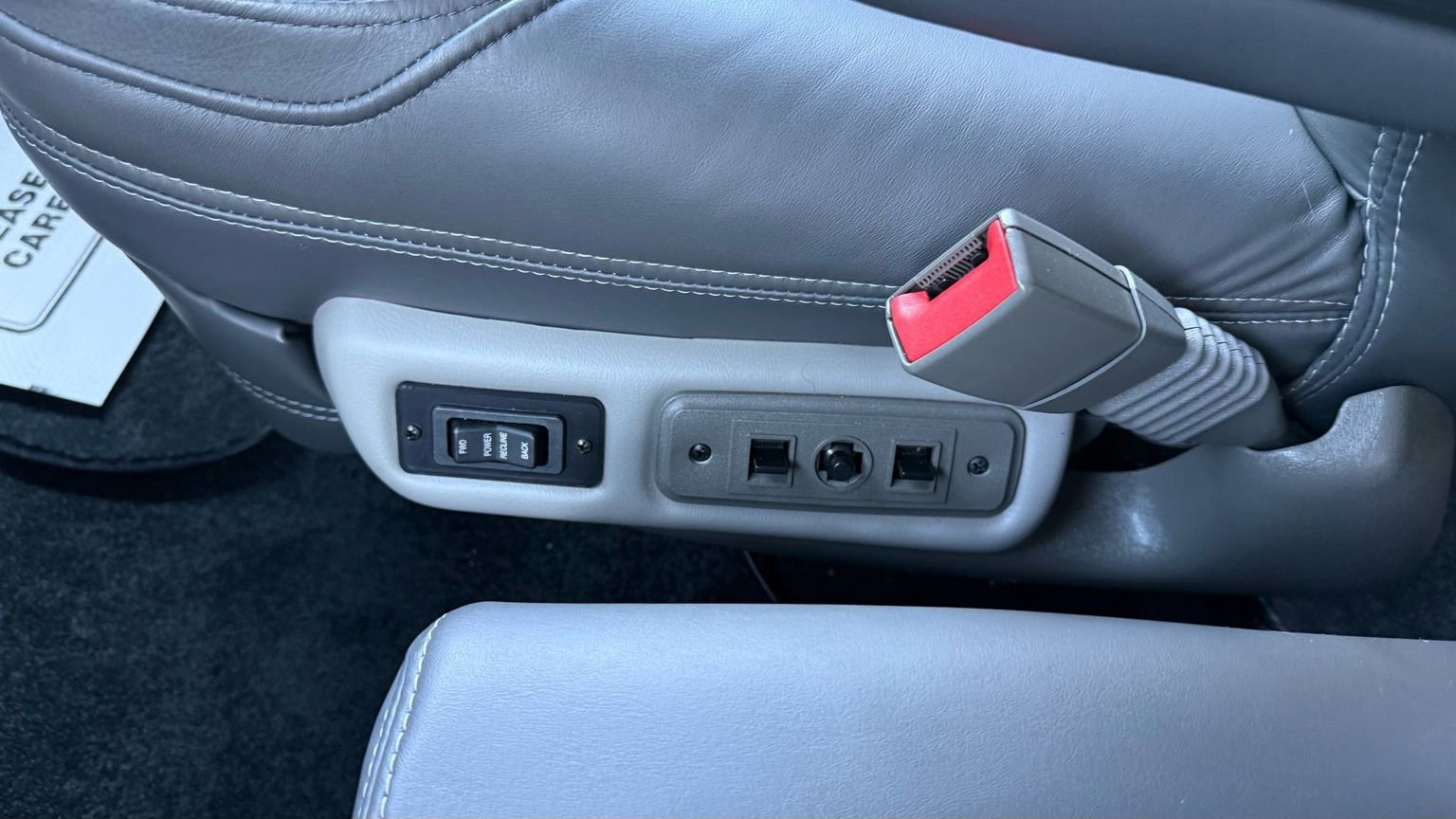 Used 2023 Chevrolet Express 2500 image 45