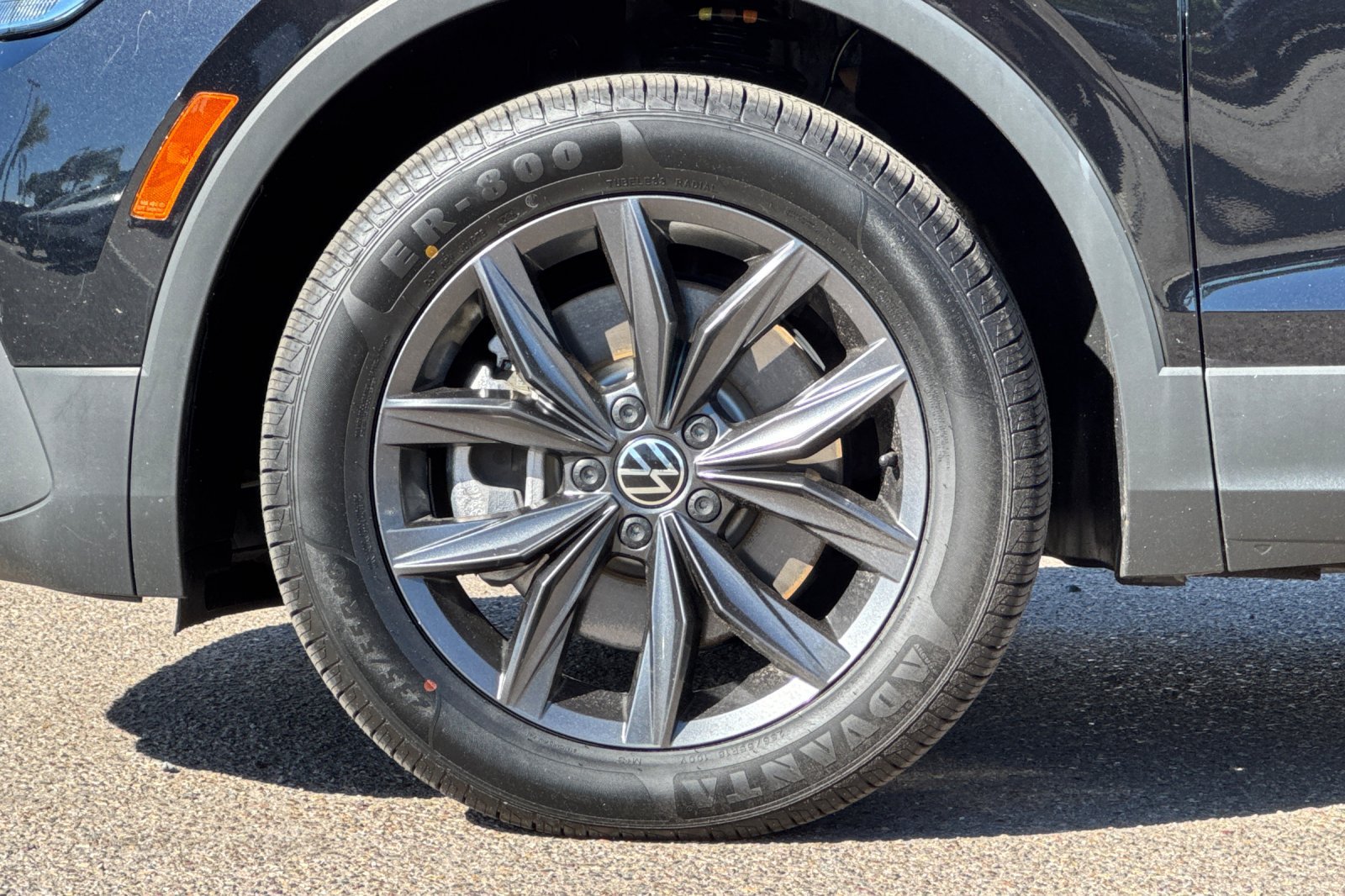 Used 2023 Volkswagen Tiguan SE FWD image 26