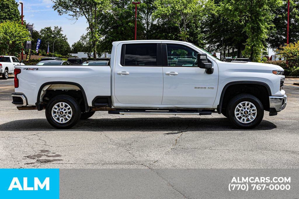 Used 2025 Chevrolet Silverado 2500 LT w/ Convenience Package AWD/4WD image 9