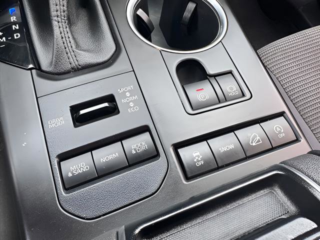 Used 2021 Toyota Highlander LE image 23