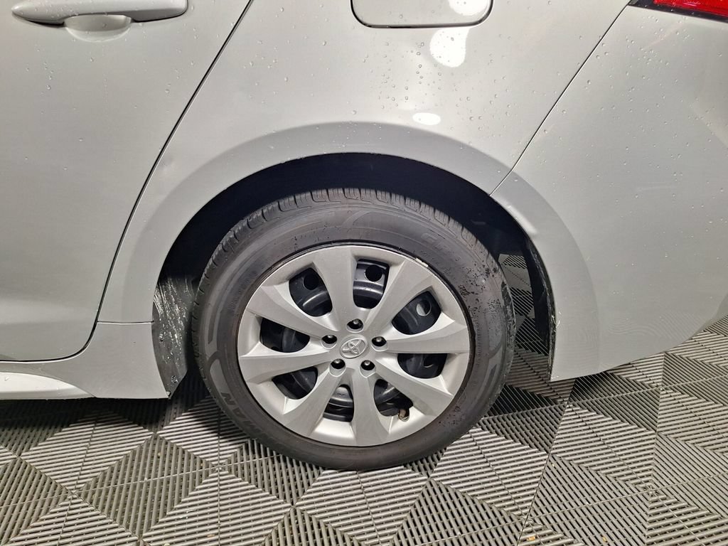 Used 2025 Toyota Corolla LE FWD image 22