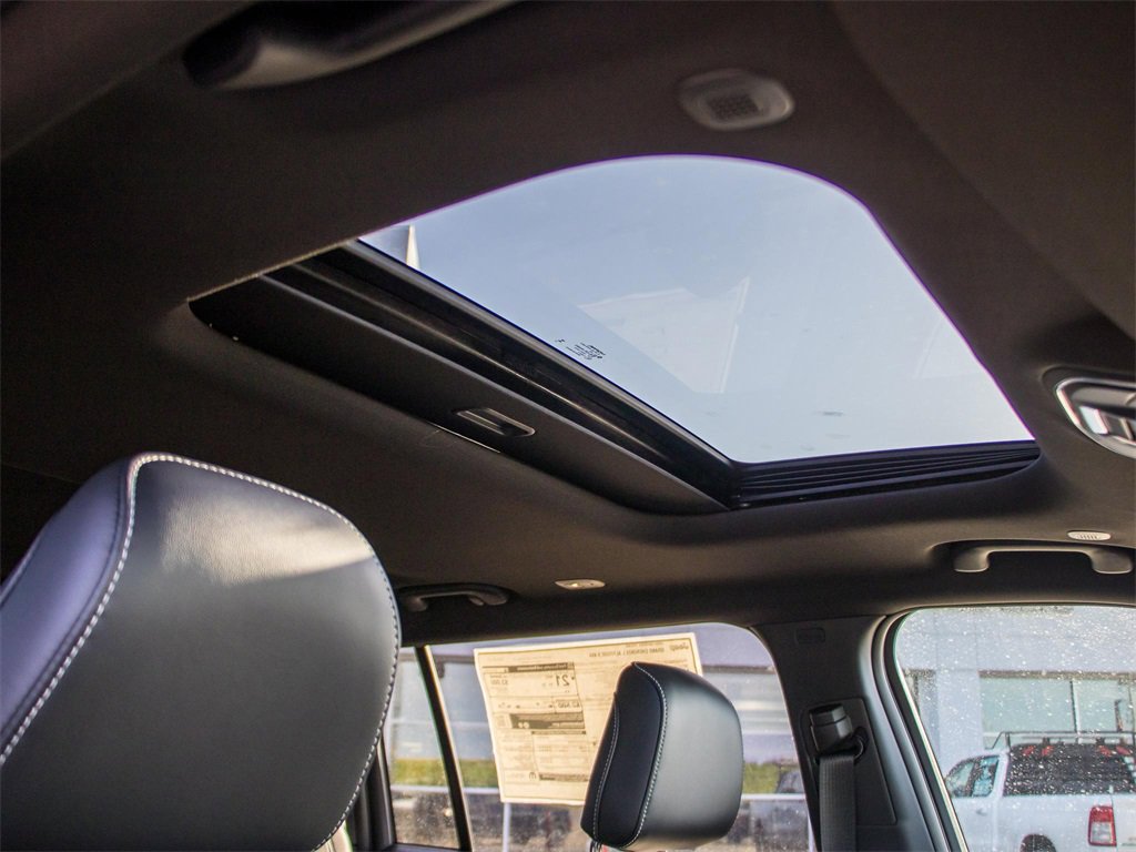 Used 2025 Jeep Grand Cherokee L Altitude image 14