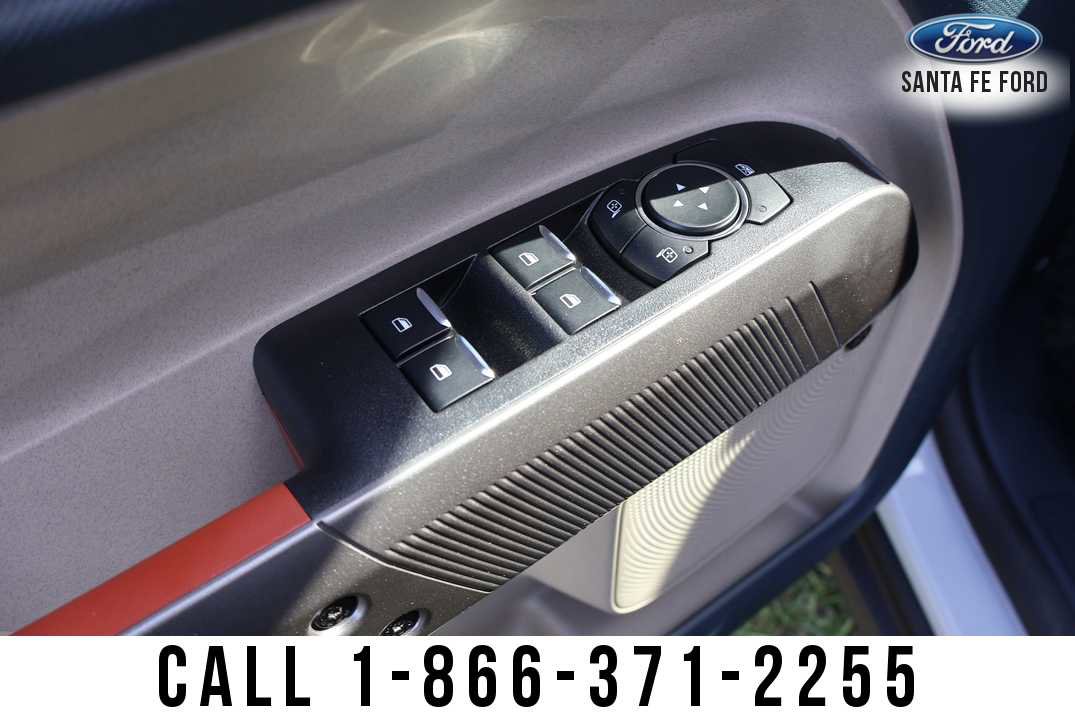 New 2025 Ford Maverick Lariat w/ 4K Tow Package image 15