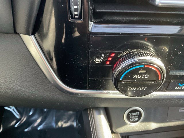 Used 2022 Nissan Rogue Platinum w/ Head-Up Display Package AWD/4WD image 23