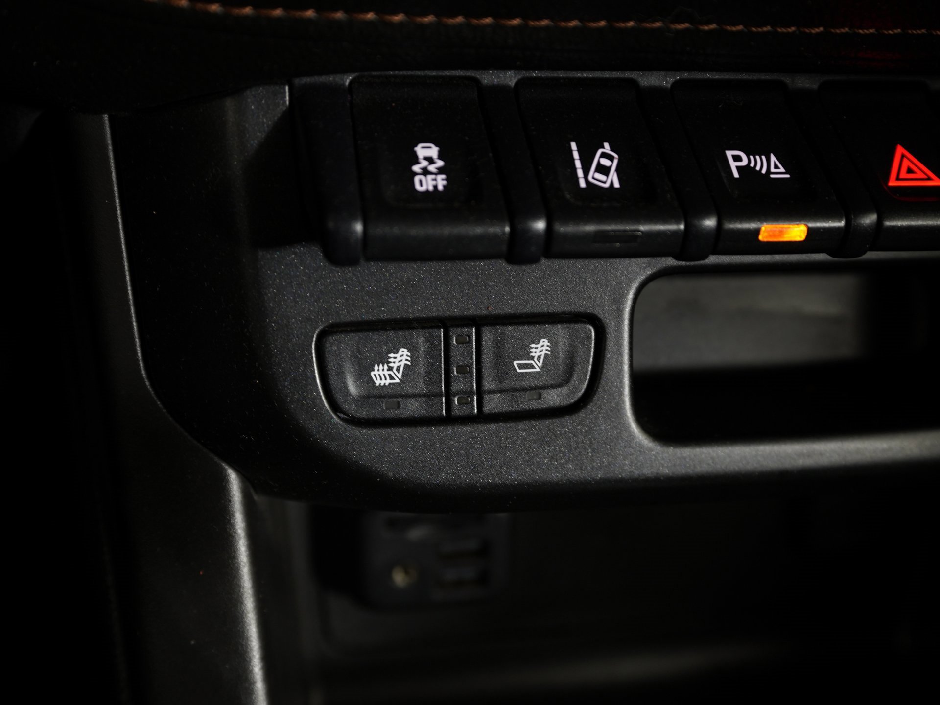 Used 2021 GMC Canyon AT4 w/ Driver Alert Package image 21