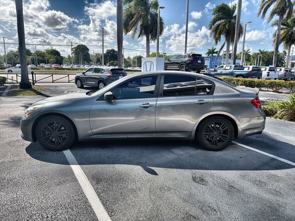 Used 2013 INFINITI G37 Journey RWD image 5