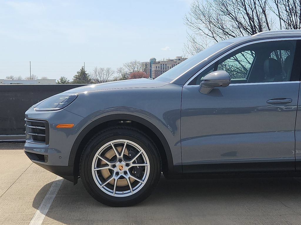 New 2026 Porsche Cayenne AWD/4WD image 6