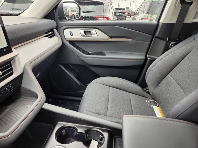 New 2026 Ford Explorer Active image 12