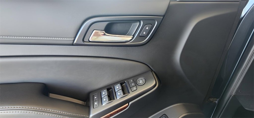 Used 2020 GMC Yukon SLT w/ Premium Edition image 12