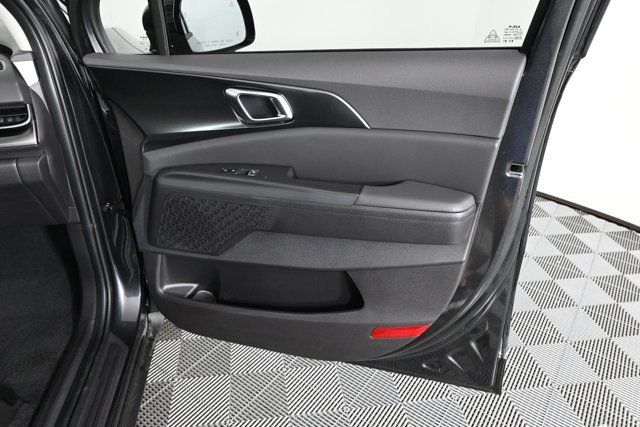 New 2026 Kia Carnival SX image 14