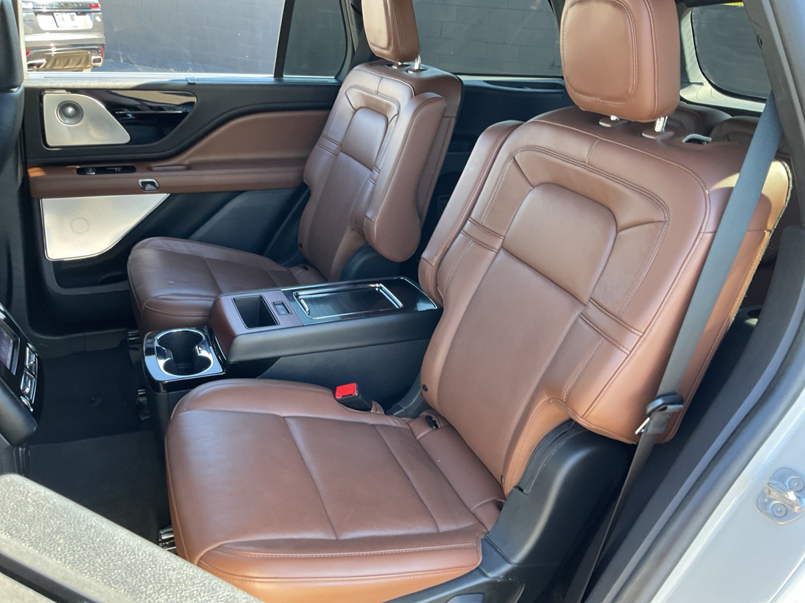 Used 2023 Lincoln Aviator Reserve w/ Equipment Group 201A AWD/4WD image 19