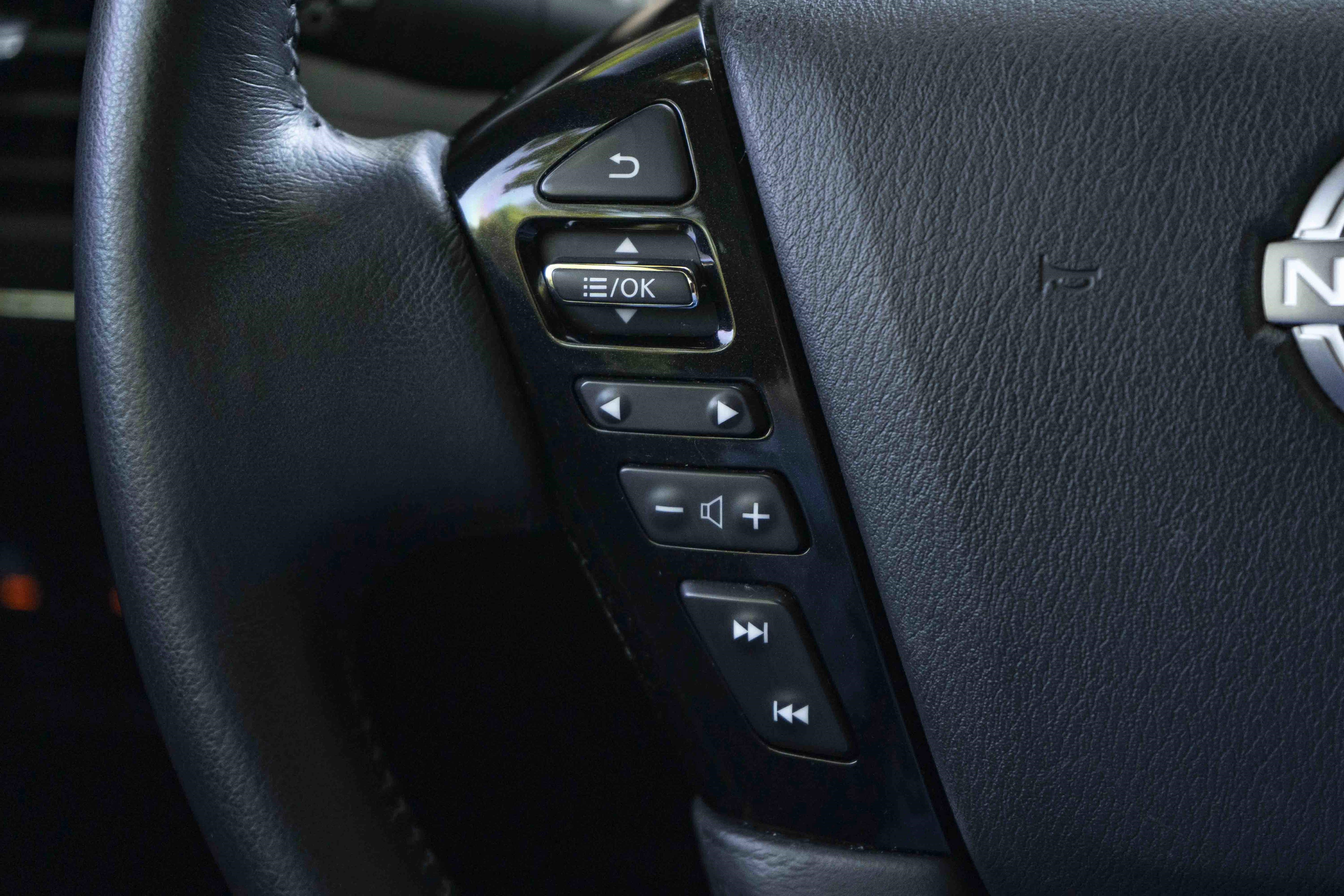 Used 2023 Nissan Armada SL w/ Midnight Edition Package RWD image 21