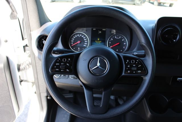 Used 2023 Mercedes-Benz Sprinter 2500 image 10
