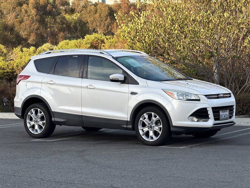 Used 2016 Ford Escape Titanium FWD image 1