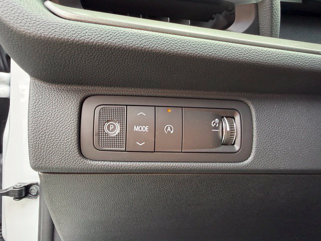 New 2027 Chevrolet Traverse LT w/ Driver Confidence Package FWD image 22