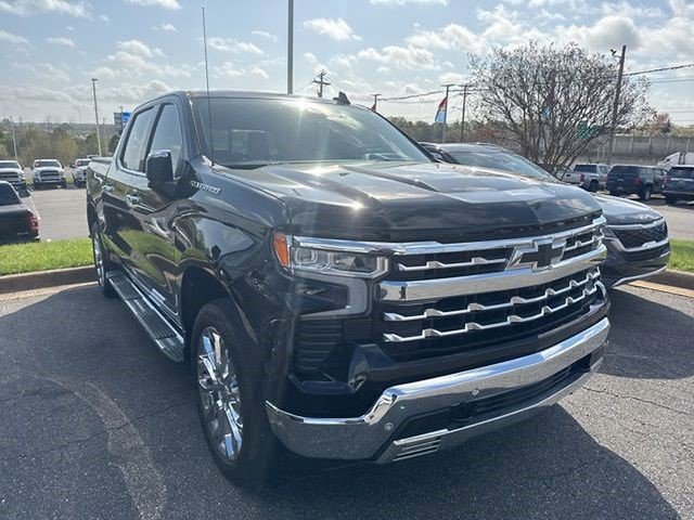 Certified 2023 Chevrolet Silverado 1500 LTZ w/ LTZ Premium Package image 3