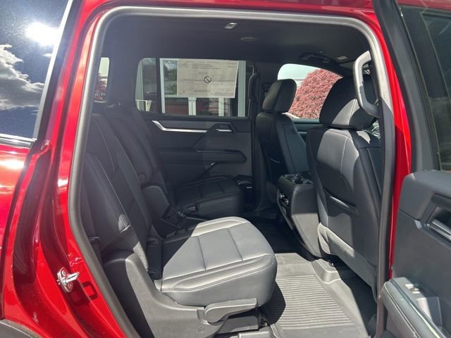 New 2026 GMC Acadia Elevation w/ Black Edition AWD/4WD image 32