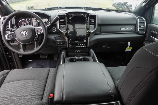 New 2026 RAM 3500 Big Horn AWD/4WD image 25