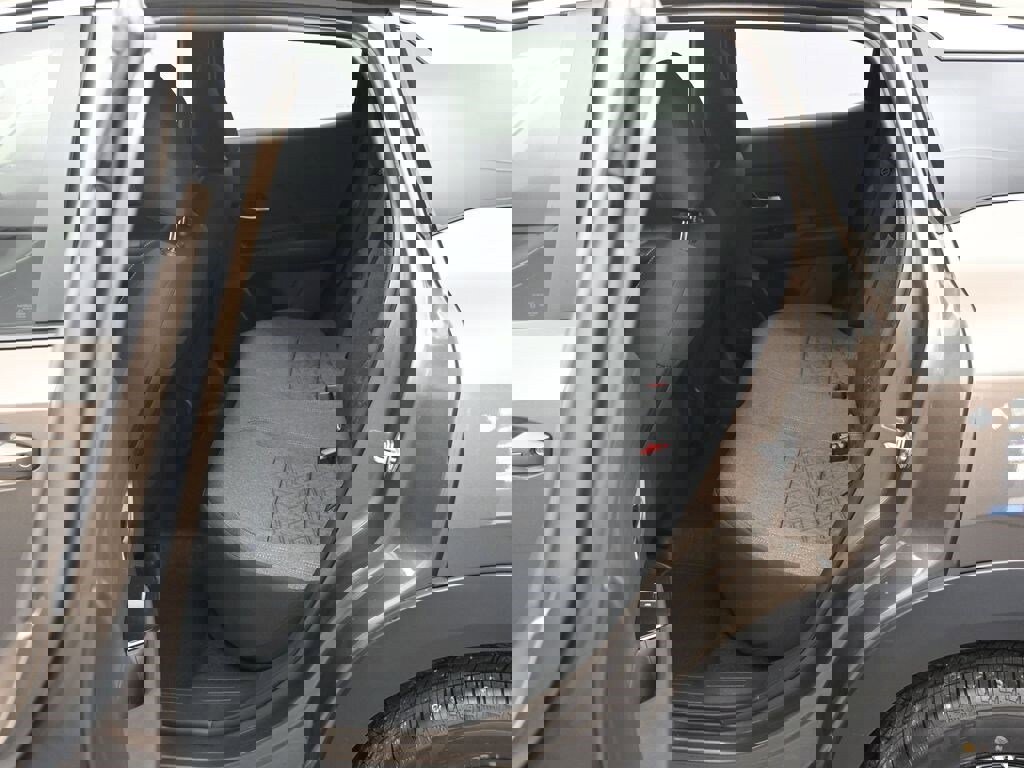 New 2026 Nissan Kicks SV image 20