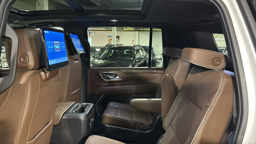 Used 2024 Chevrolet Suburban High Country w/ Advanced Technology Package AWD/4WD image 21