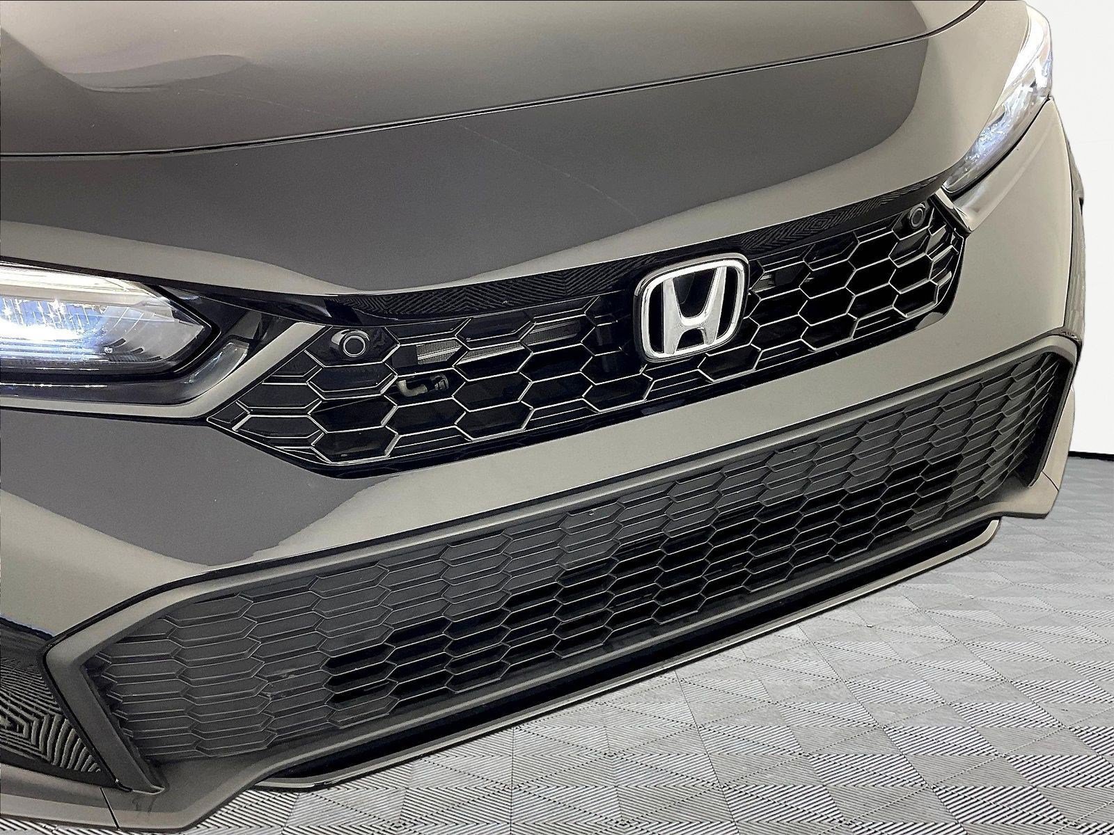 Used 2025 Honda Civic Sport image 32