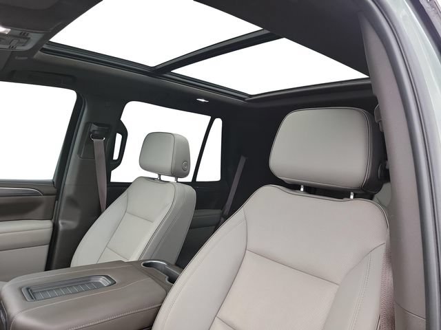 Used 2023 GMC Yukon SLT w/ SLT Premium Package AWD/4WD image 7