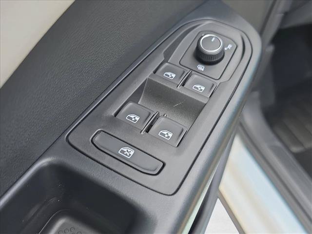 New 2026 Volkswagen Taos SEL AWD/4WD image 5