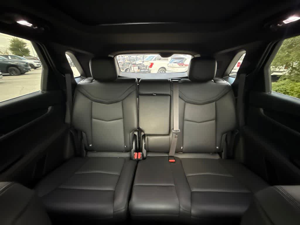 Used 2024 Cadillac XT5 Premium Luxury w/ LPO, Floor Liner Package AWD/4WD image 18