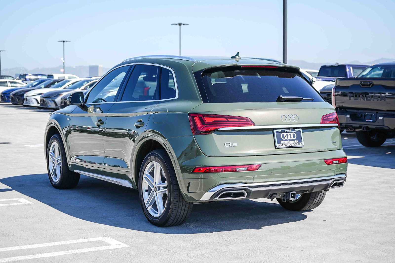 Used 2023 Audi Q5 e Premium w/ Convenience Package AWD/4WD image 9