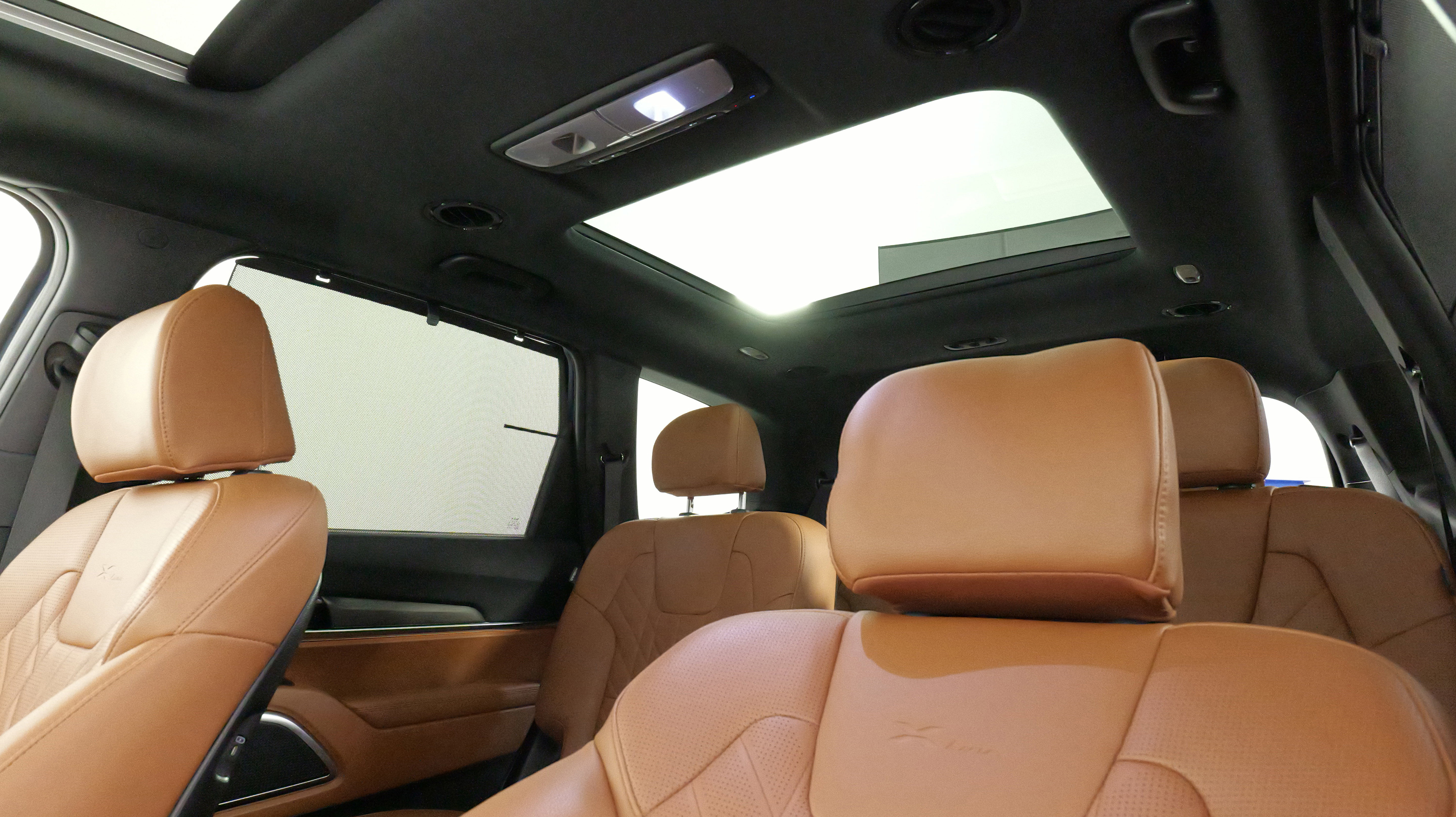 Used 2025 Kia Telluride SX X-Line image 35