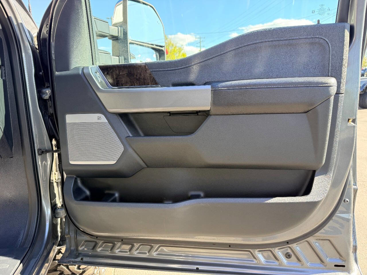 Used 2025 Ford F250 Lariat w/ Lariat Ultimate Package image 42