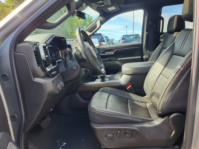 Certified 2025 Chevrolet Silverado 1500 High Country w/ Technology Package AWD/4WD image 24