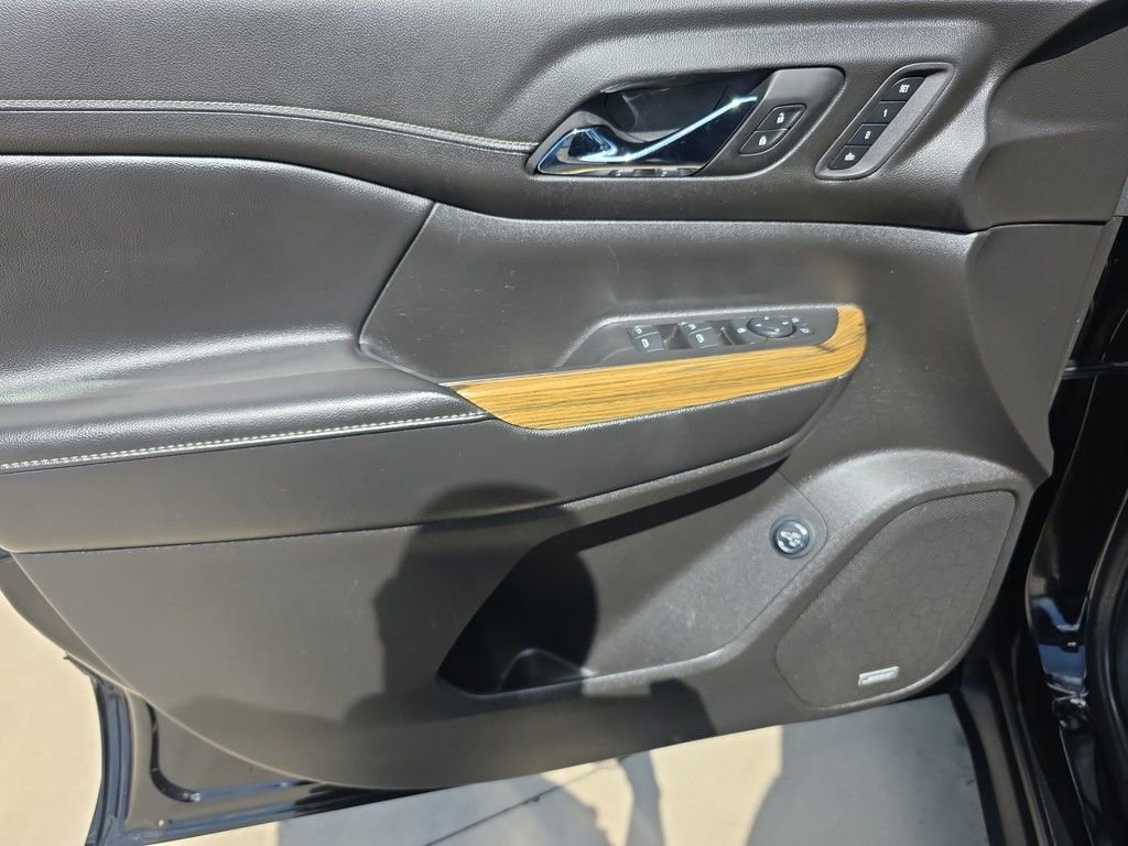 Used 2019 GMC Acadia Denali w/ Technology Package image 13