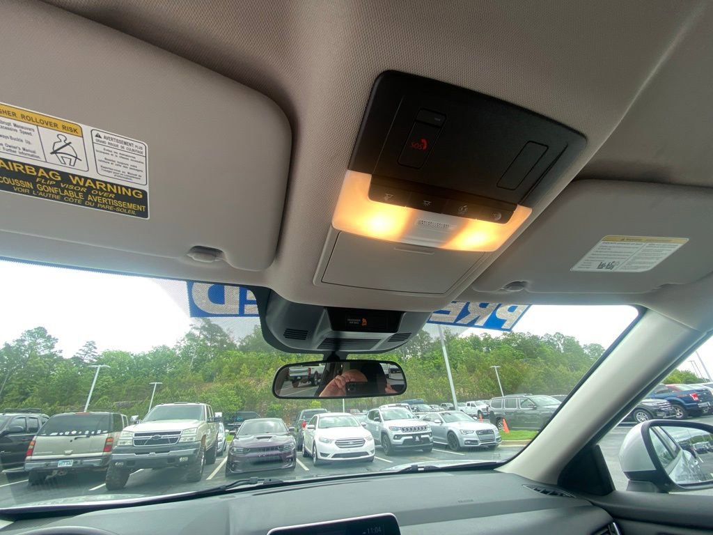 Used 2025 Nissan Rogue SV FWD image 19
