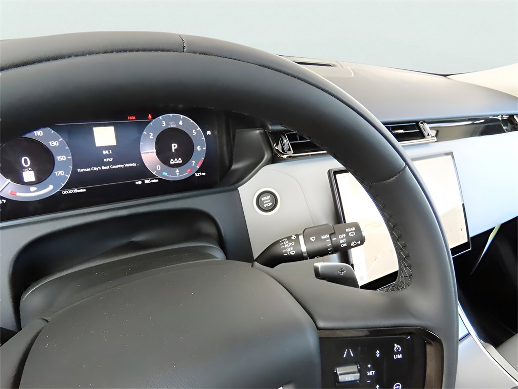 Used 2025 Land Rover Range Rover Velar Dynamic SE image 36