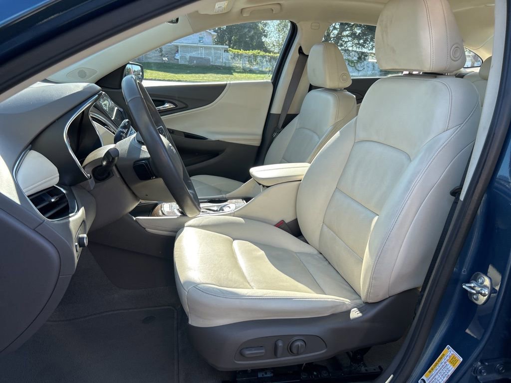 Used 2024 Chevrolet Malibu LT image 16