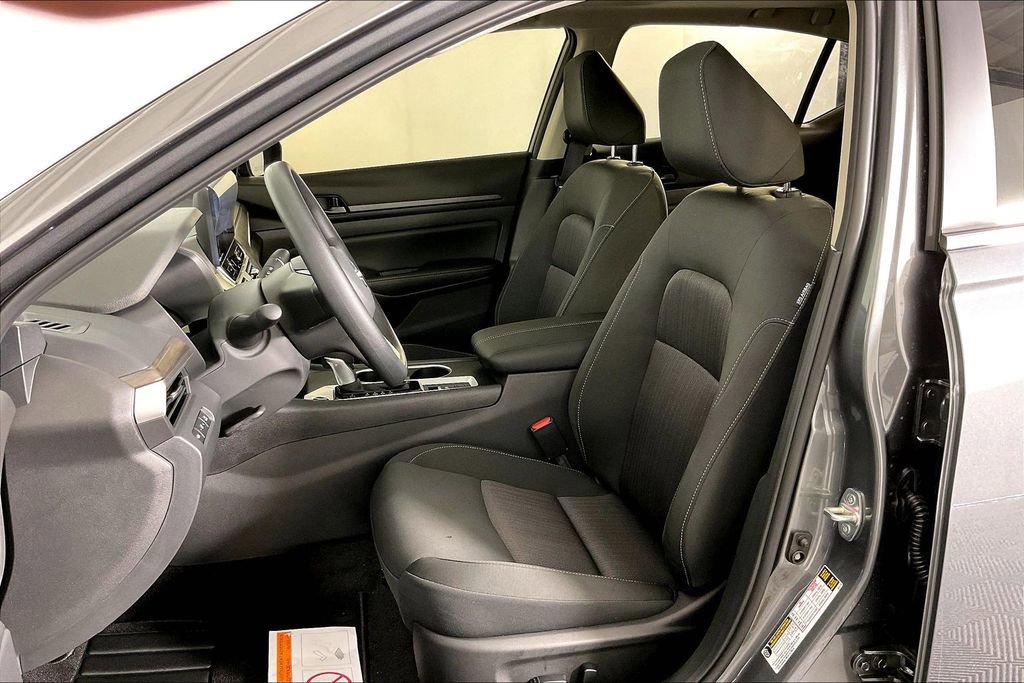 New 2026 Nissan Altima 2.5 SV w/ SV Special Edition Package AWD/4WD image 13