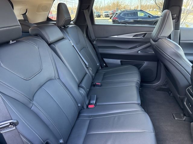 Certified 2025 INFINITI QX60 Luxe w/ Cargo Package image 15