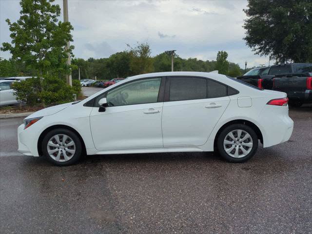 Certified 2022 Toyota Corolla LE FWD image 3