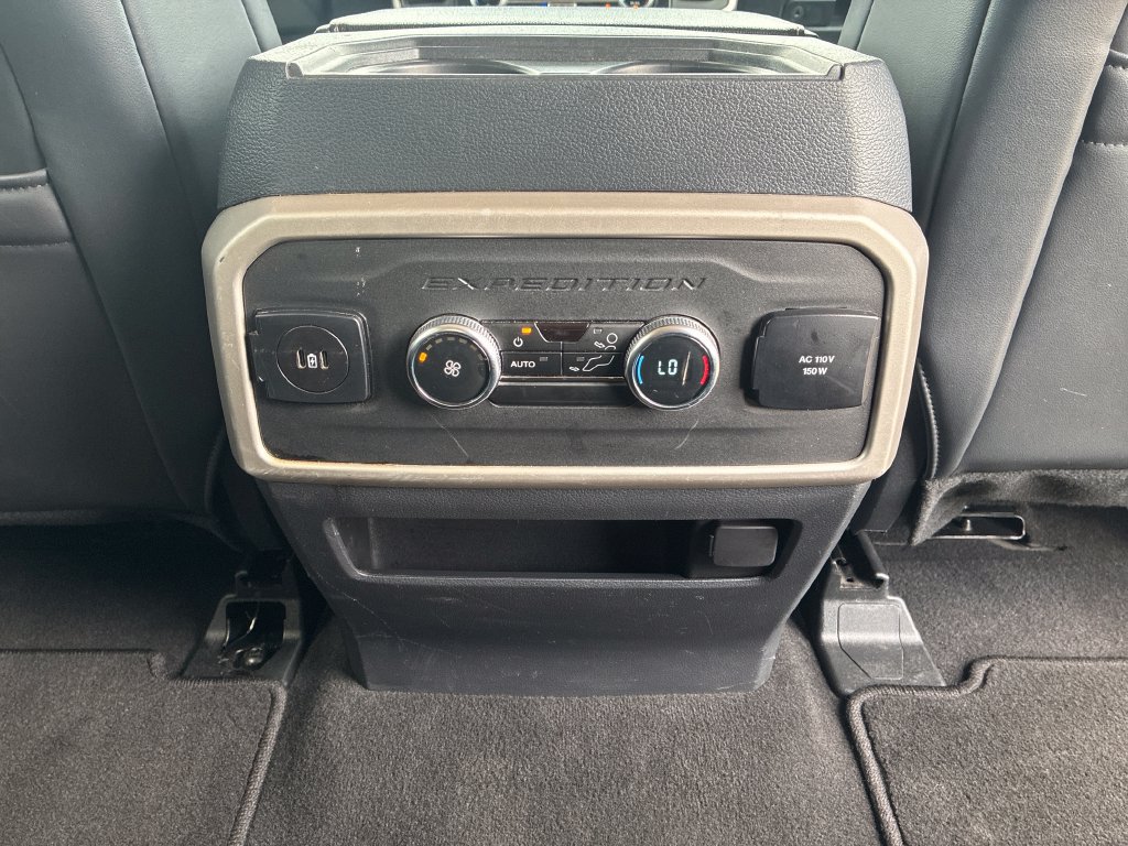 Used 2024 Ford Expedition XLT AWD/4WD image 39